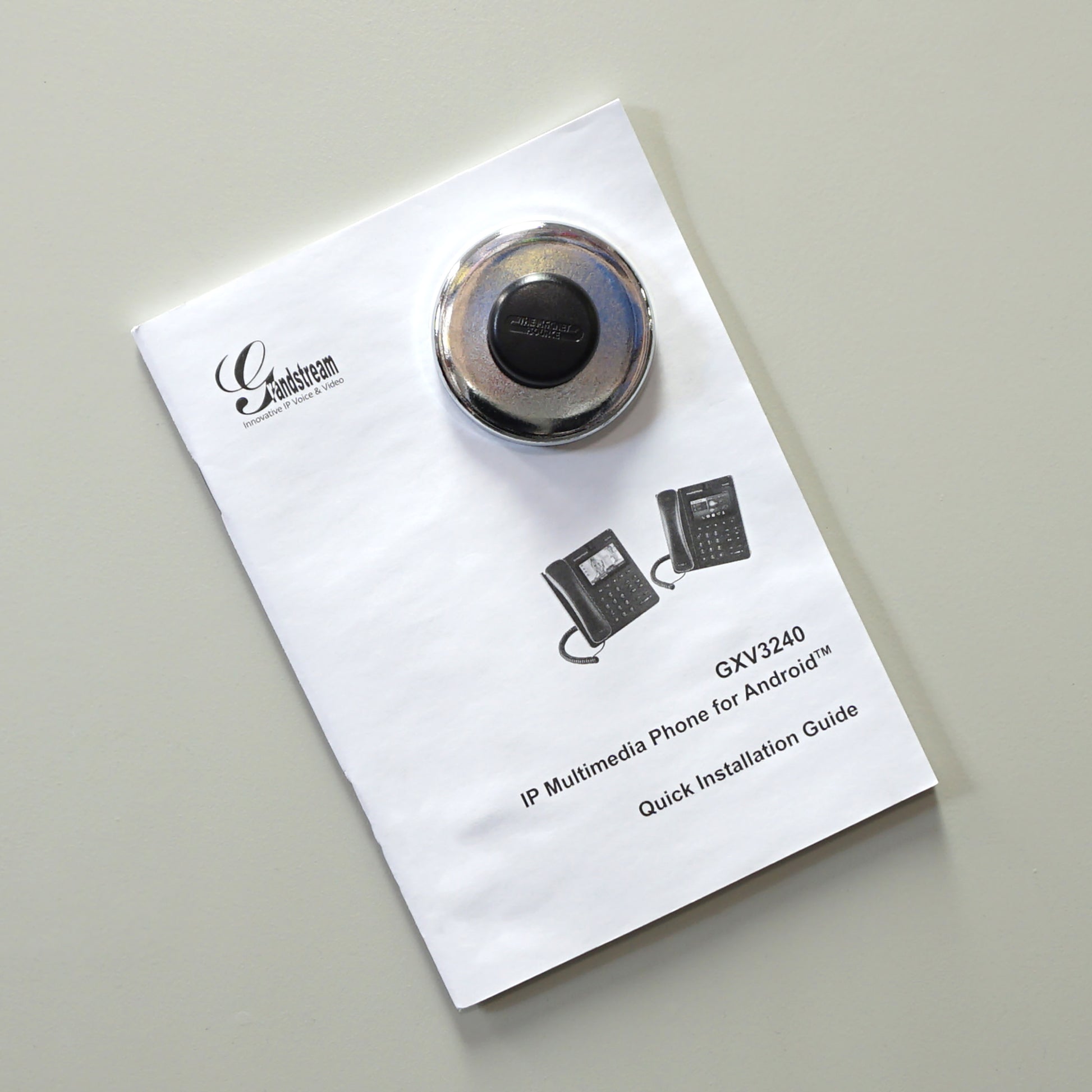 Load image into Gallery viewer, HMKR-50 Ceramic Round Base Magnet with Knob - In Use