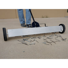 Load image into Gallery viewer, 07643 Magnetic Floor Sweeper with Quick Release - Sweeping Sidewalk