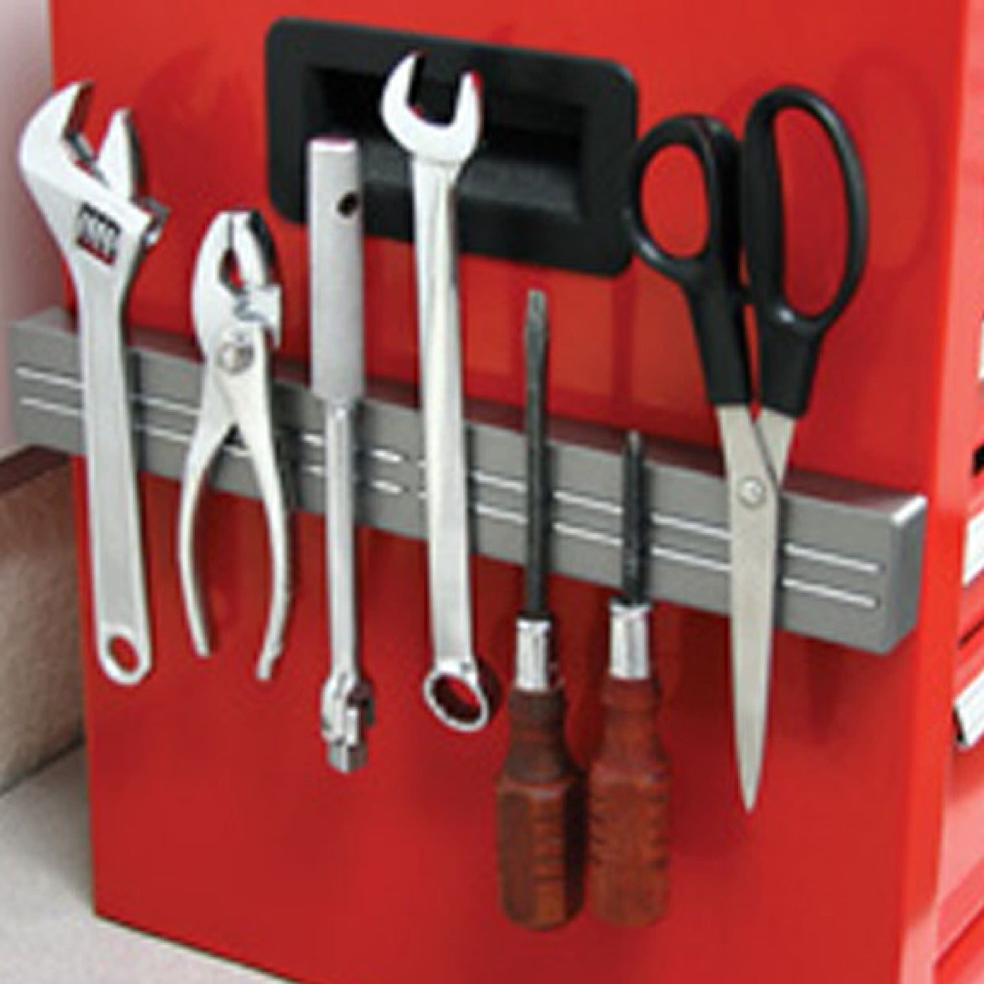 Load image into Gallery viewer, 07576 12&quot; Magnetic Tool Bar¸ Magnetic Mount - In Use