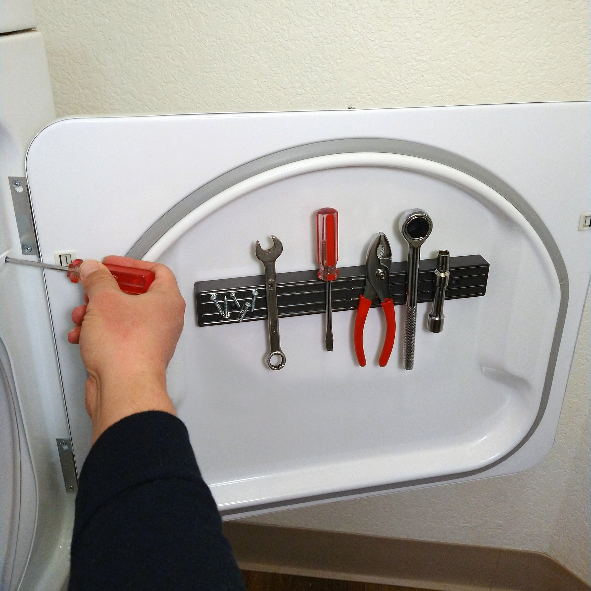 Load image into Gallery viewer, 07576 12&quot; Magnetic Tool Bar¸ Magnetic Mount - In Use