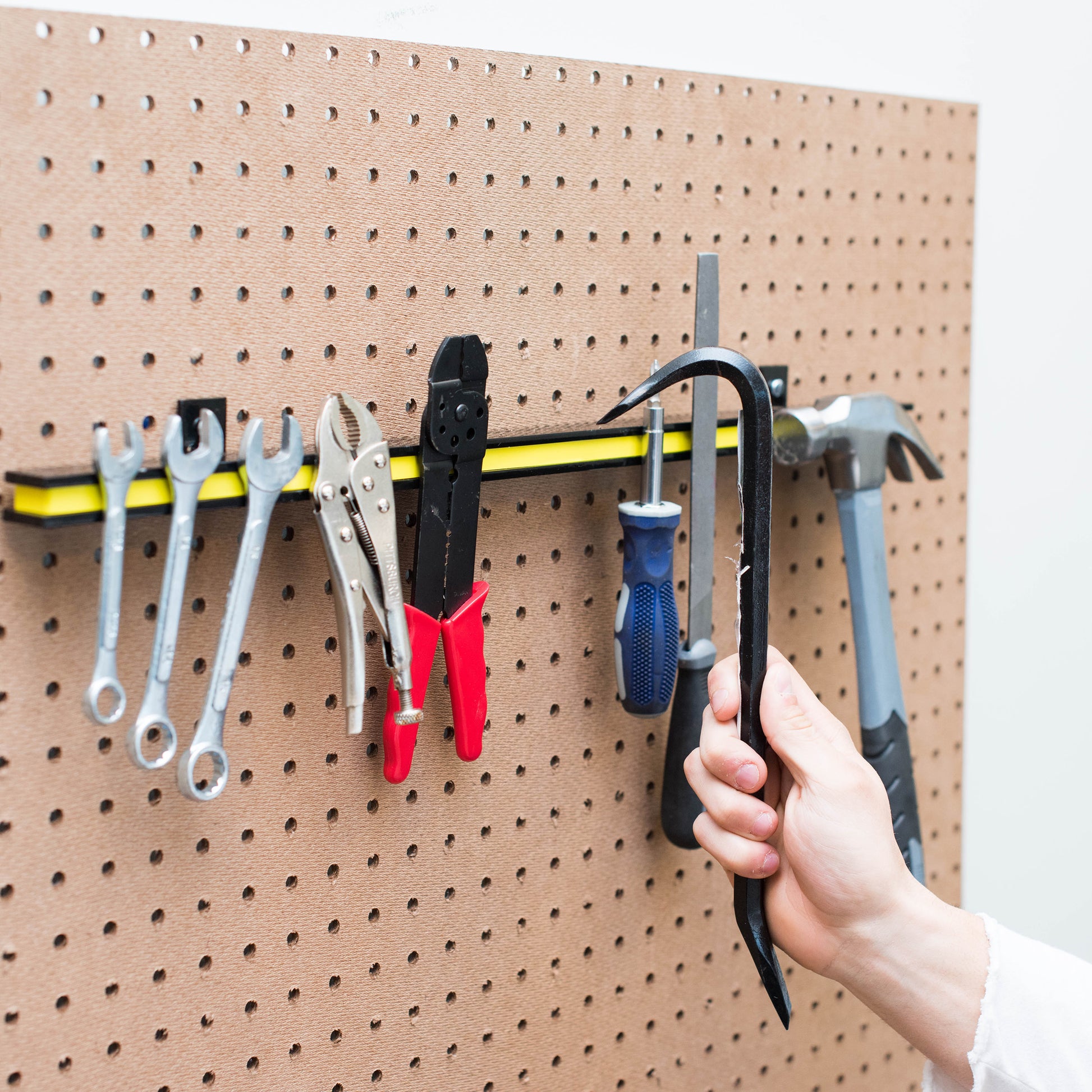 Load image into Gallery viewer, AM1PL40TSLOT 24&quot; Magnetic Tool Bar¸ Nut and Bolt - In Use