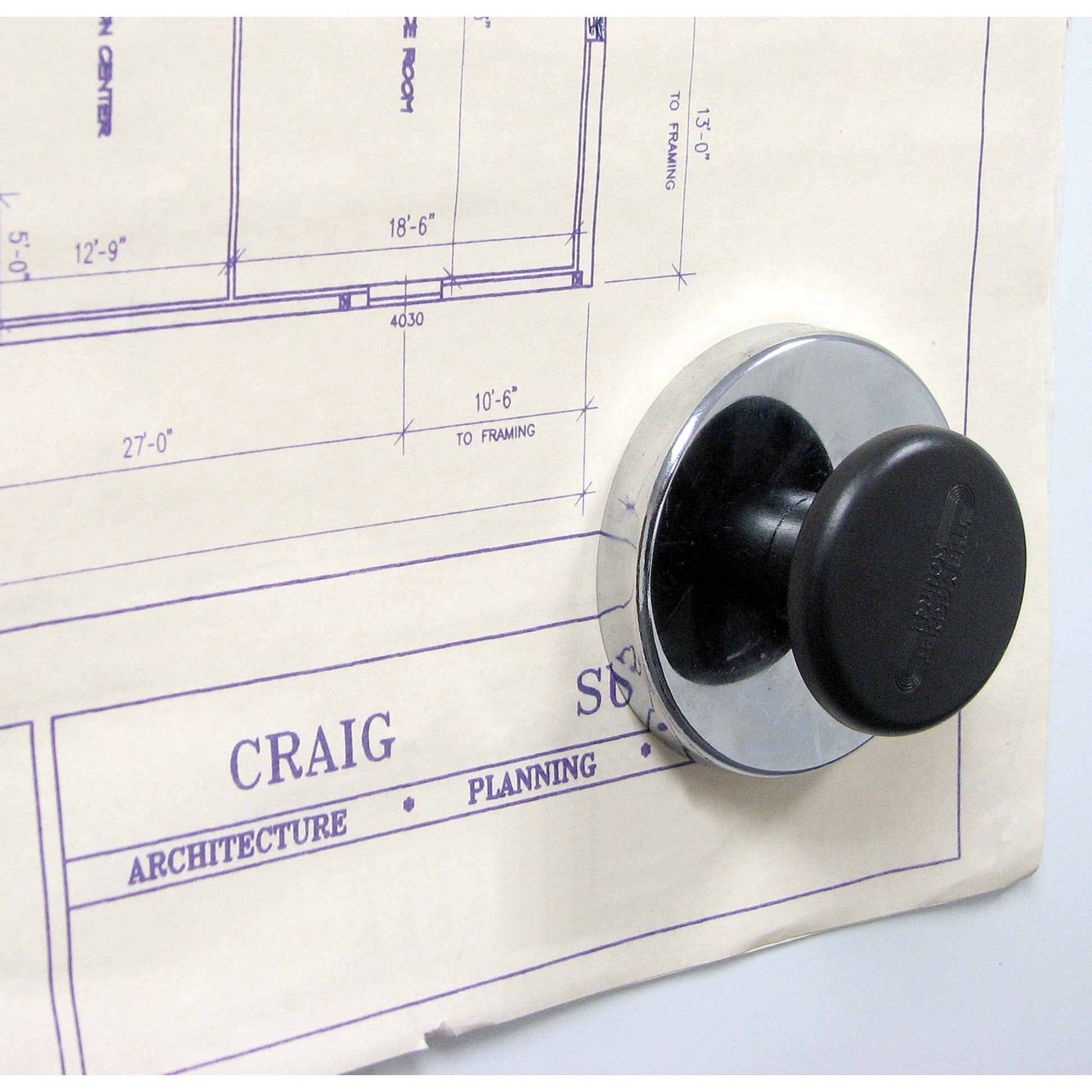 Load image into Gallery viewer, HMKR-80 Ceramic Round Base Magnet with Knob - In Use