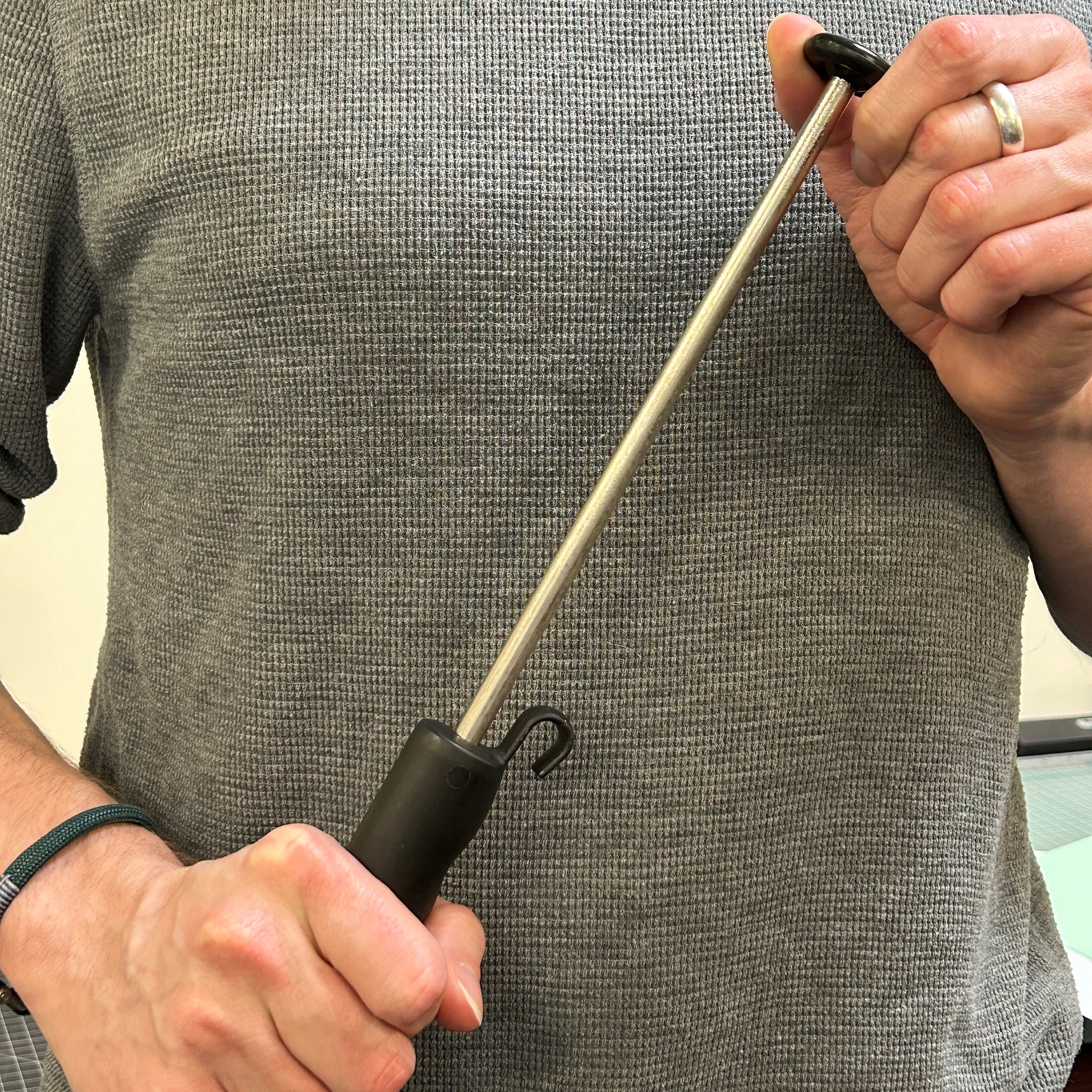 Load image into Gallery viewer, RHS04 Extra-long Magnetic Retrieving Baton with Release - In Use
