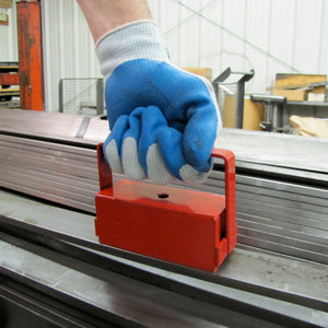 HM-225 Handle Magnet - In Use