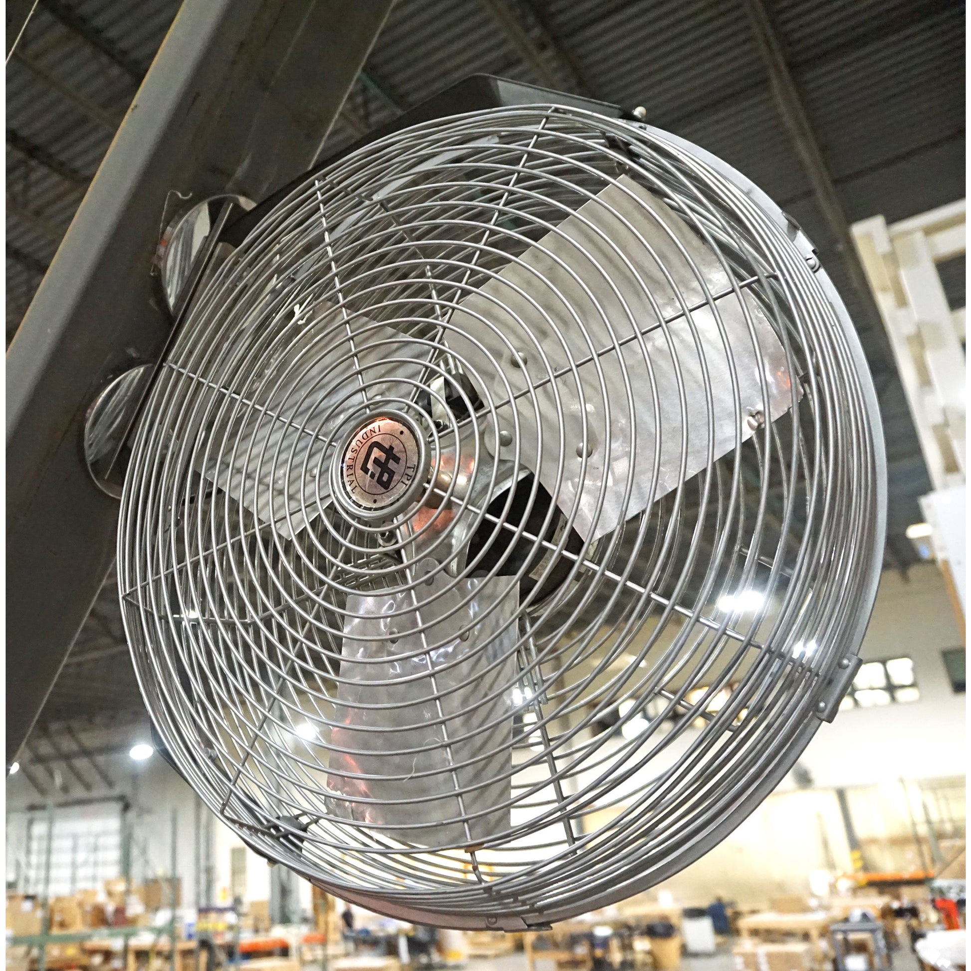 Load image into Gallery viewer, RB100CBX Heavy-Duty Ceramic Round Base Magnet - In Use