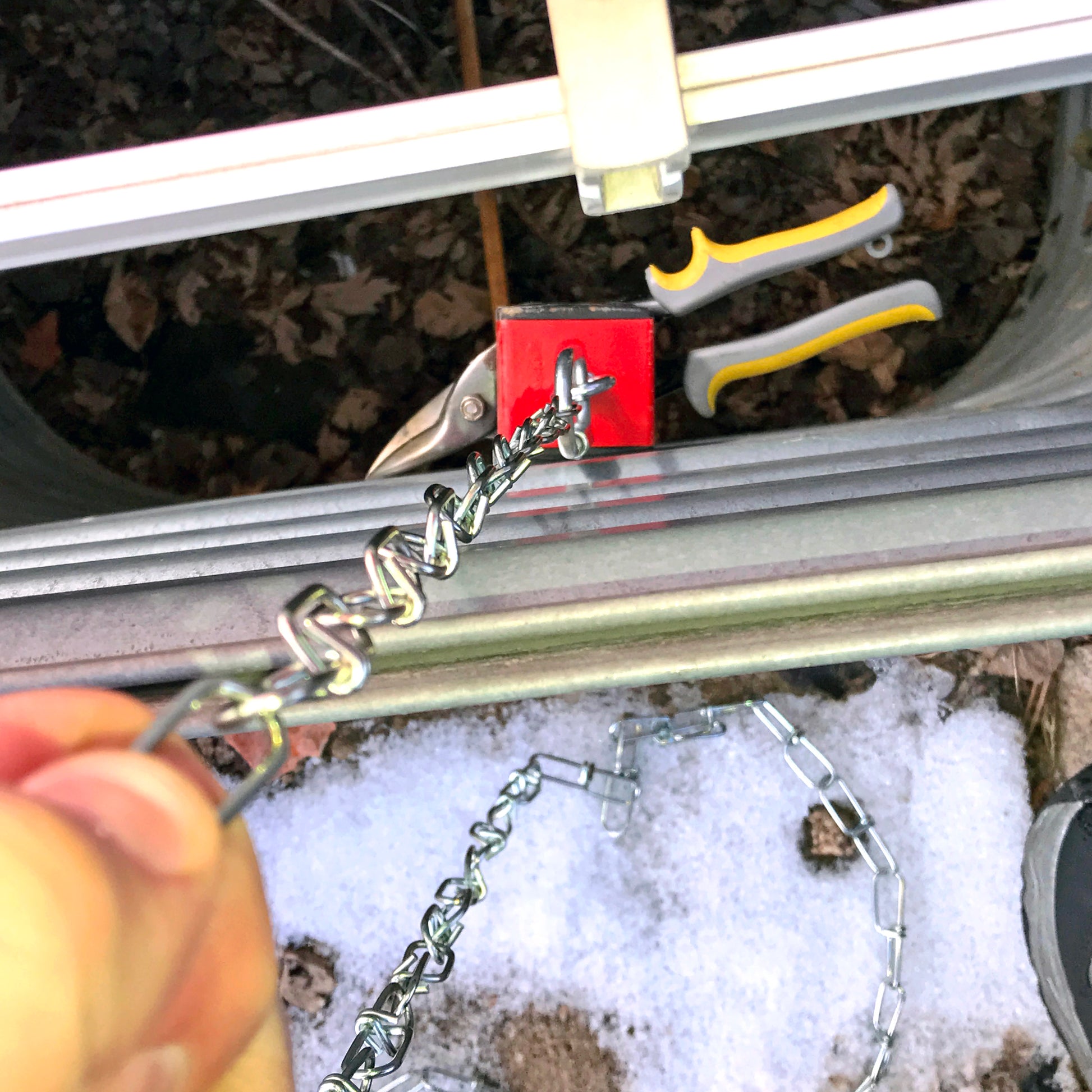 Load image into Gallery viewer, 07503 Heavy-Duty Holding and Retrieving Magnet - In Use