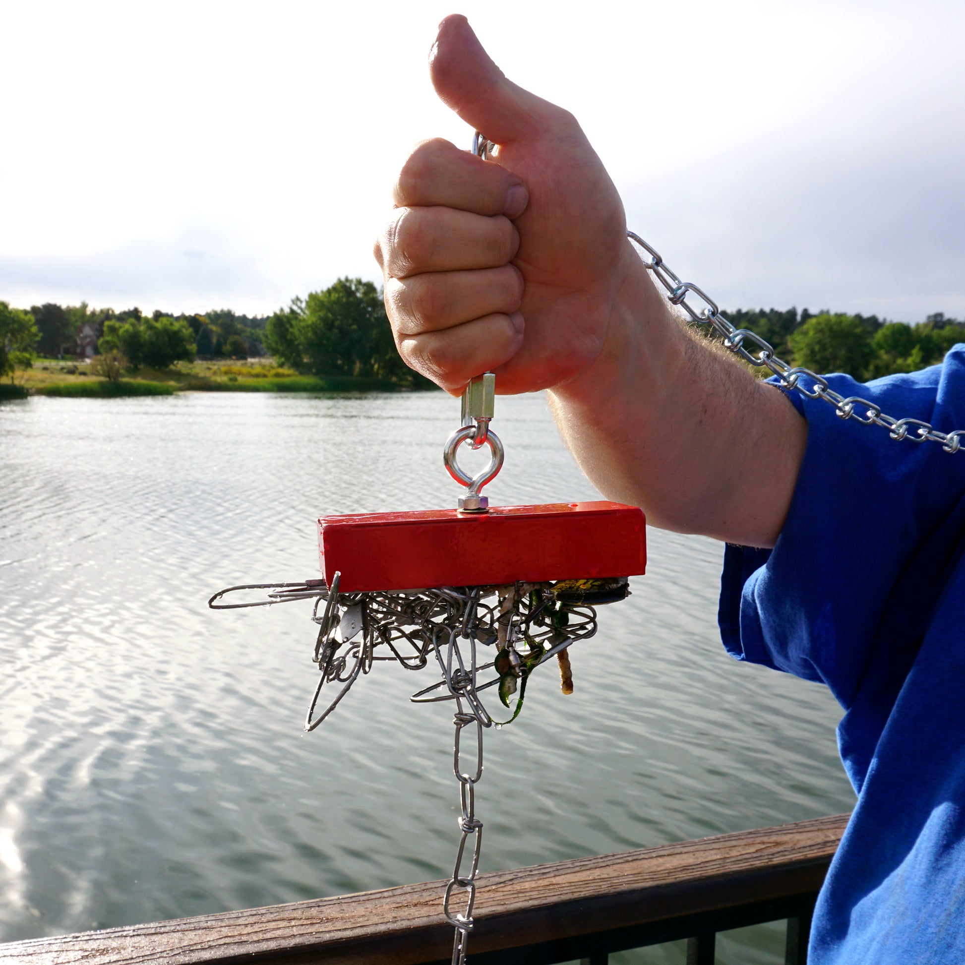 Load image into Gallery viewer, 07542 Heavy-Duty Holding and Retrieving Magnet - Hand Holding Magnet with a Tangled Mess of Fishing Hooks