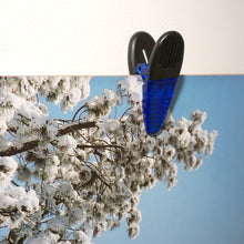 Load image into Gallery viewer, 07506 Large Neodymium Magnetic Clips (2pk, Blue) - In Use