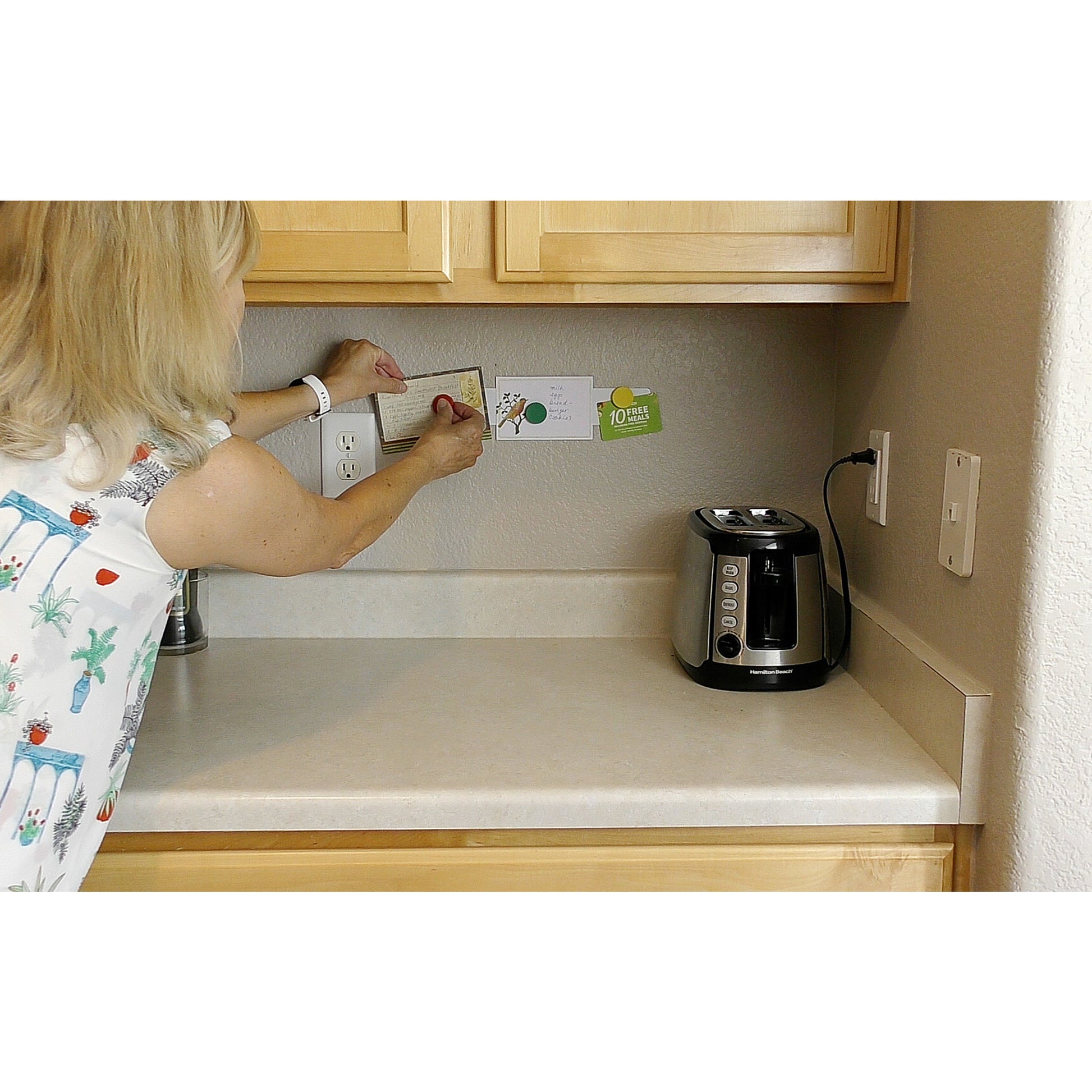 Load image into Gallery viewer, 08046 Magnetic Bulletin Bar - White - In Use