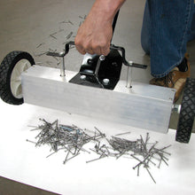 Load image into Gallery viewer, 07543 Magnetic Floor Sweeper with Quick Release - In Use
