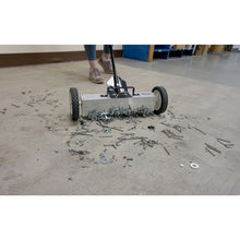 Load image into Gallery viewer, 07543 Magnetic Floor Sweeper with Quick Release - In Use