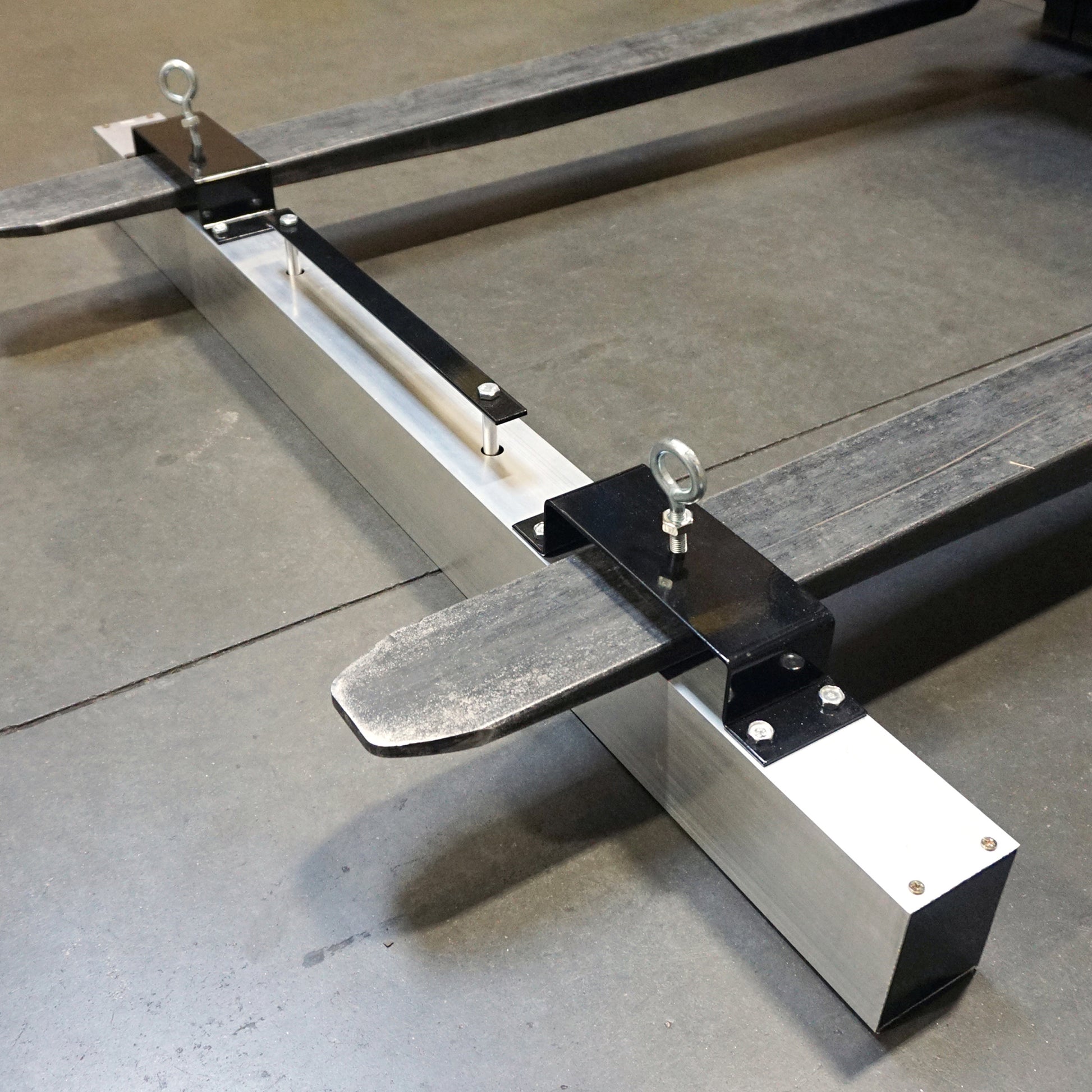 Load image into Gallery viewer, MRHS48RXC Magnetic Floor Sweeper with Quick Release - In Use