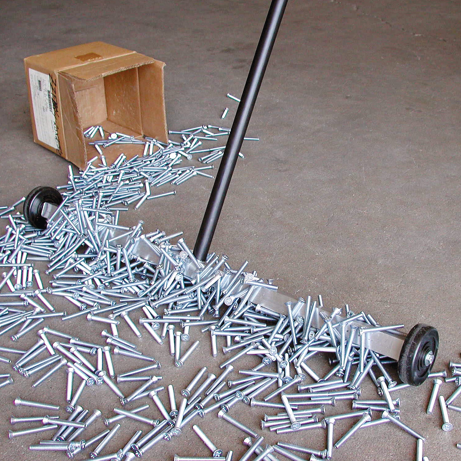 Load image into Gallery viewer, 07265 Magnetic Mini Sweeper™ - In Use
