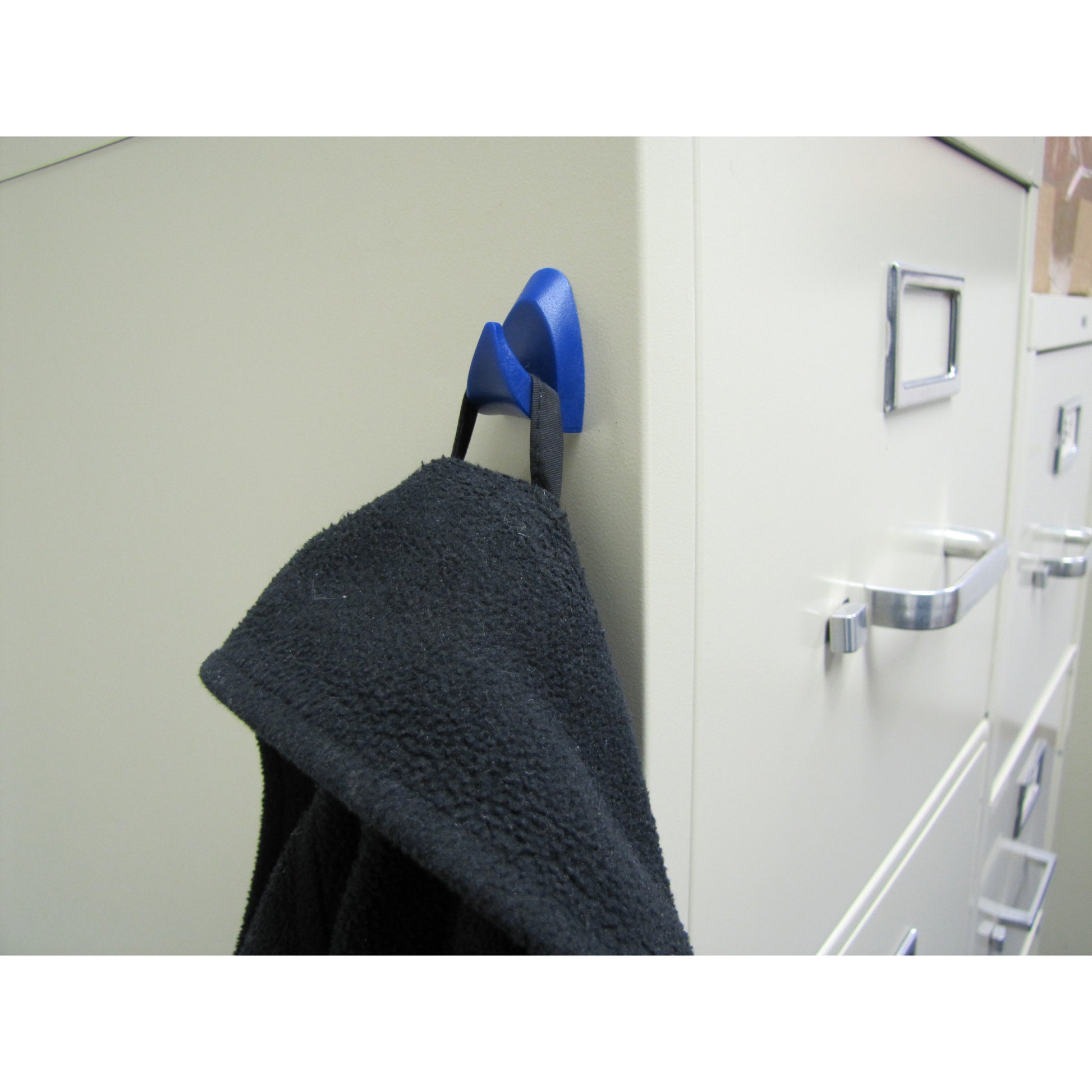Load image into Gallery viewer, 07599 Neodymium Magnetic Hooks with Grip Pads (2pk) - In Use