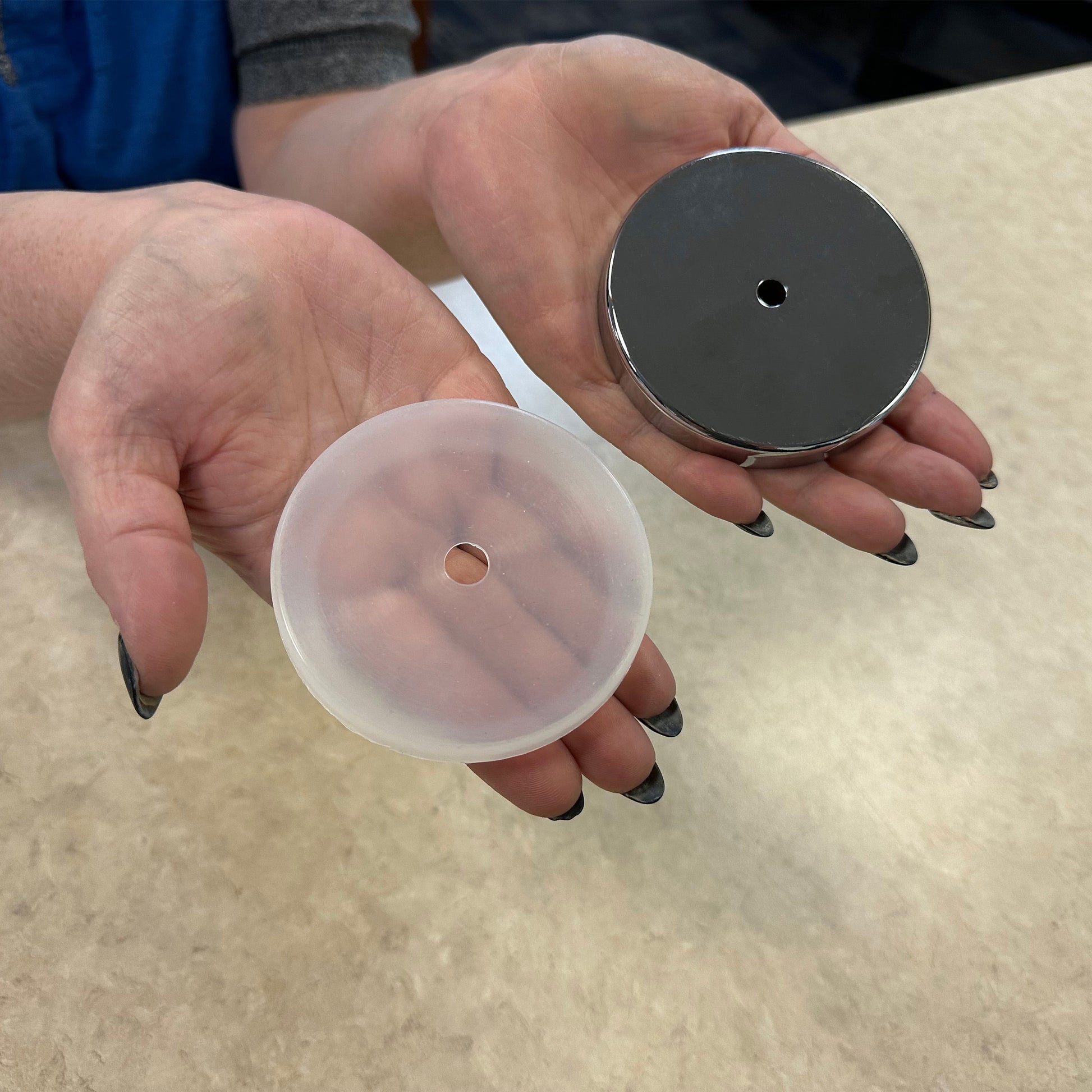 Load image into Gallery viewer, RC-RB80 Rubber Cover for Round Base Magnet - In Use