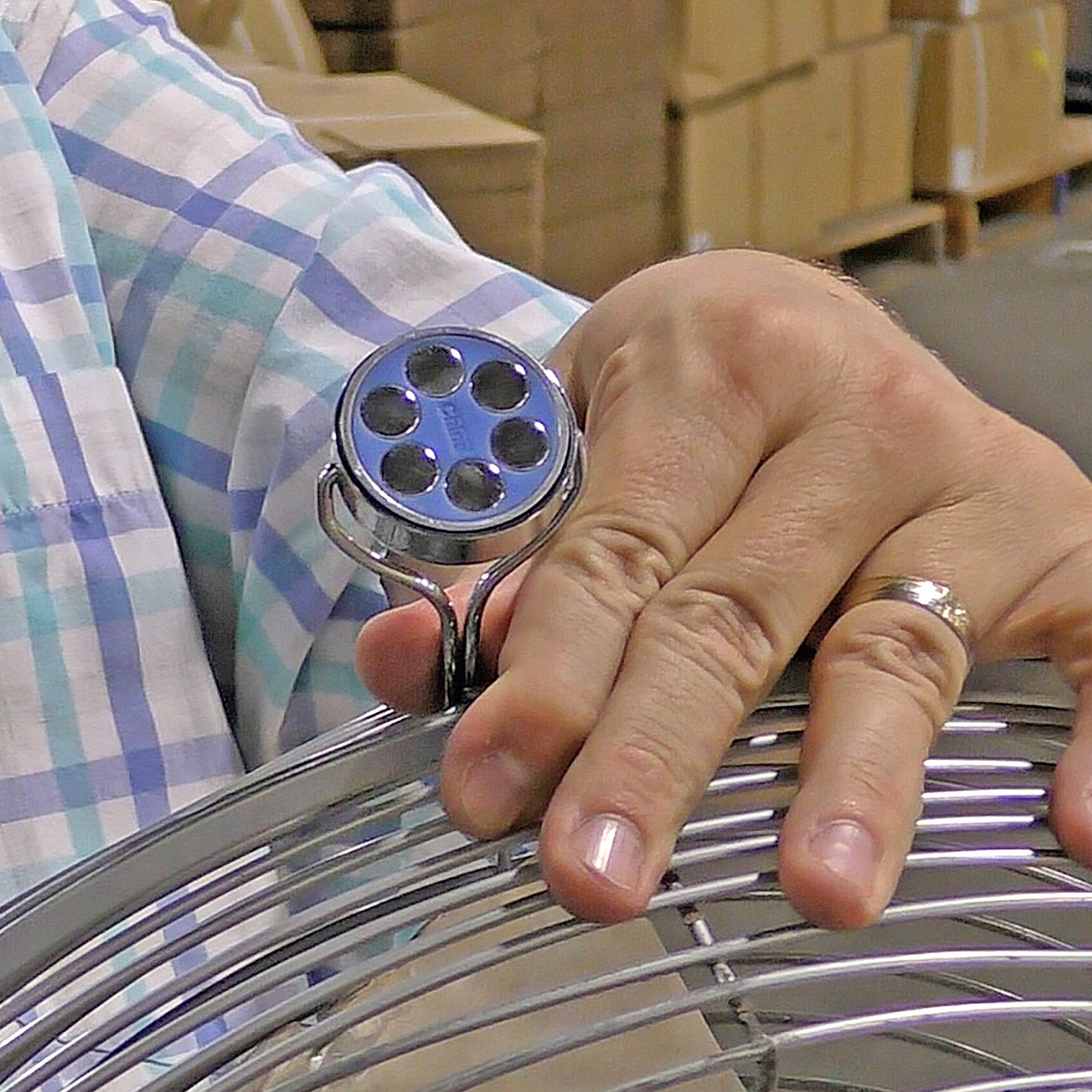 Load image into Gallery viewer, MHHH07548BX Super Blue™ Swinging Magnetic Hook - Hook Attached to Fan