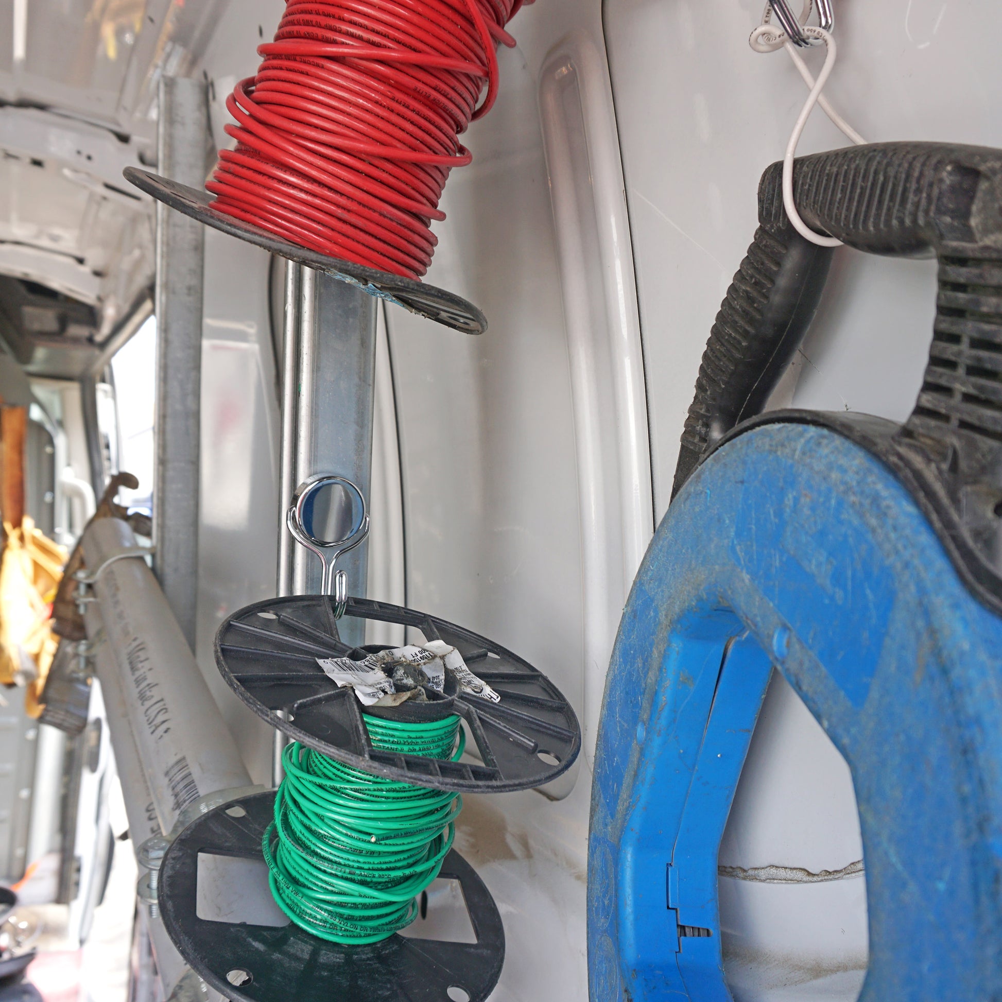 Load image into Gallery viewer, MHHH07548BX Super Blue™ Swinging Magnetic Hook - In Use