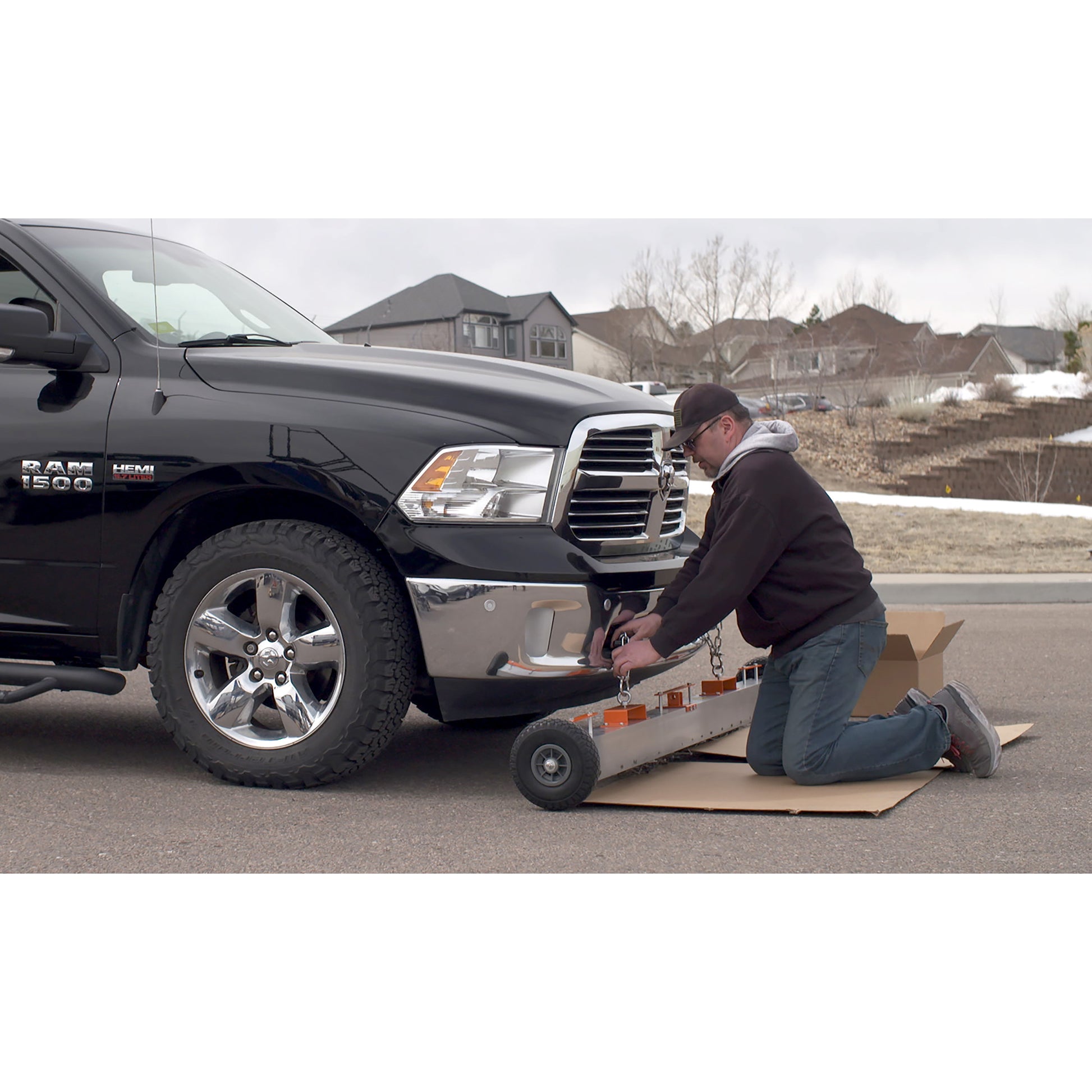 Load image into Gallery viewer, VSM-84 VersaSWEEP™ 4-in-1 Magnetic Sweeper with Quick Release - Attaching to Truck