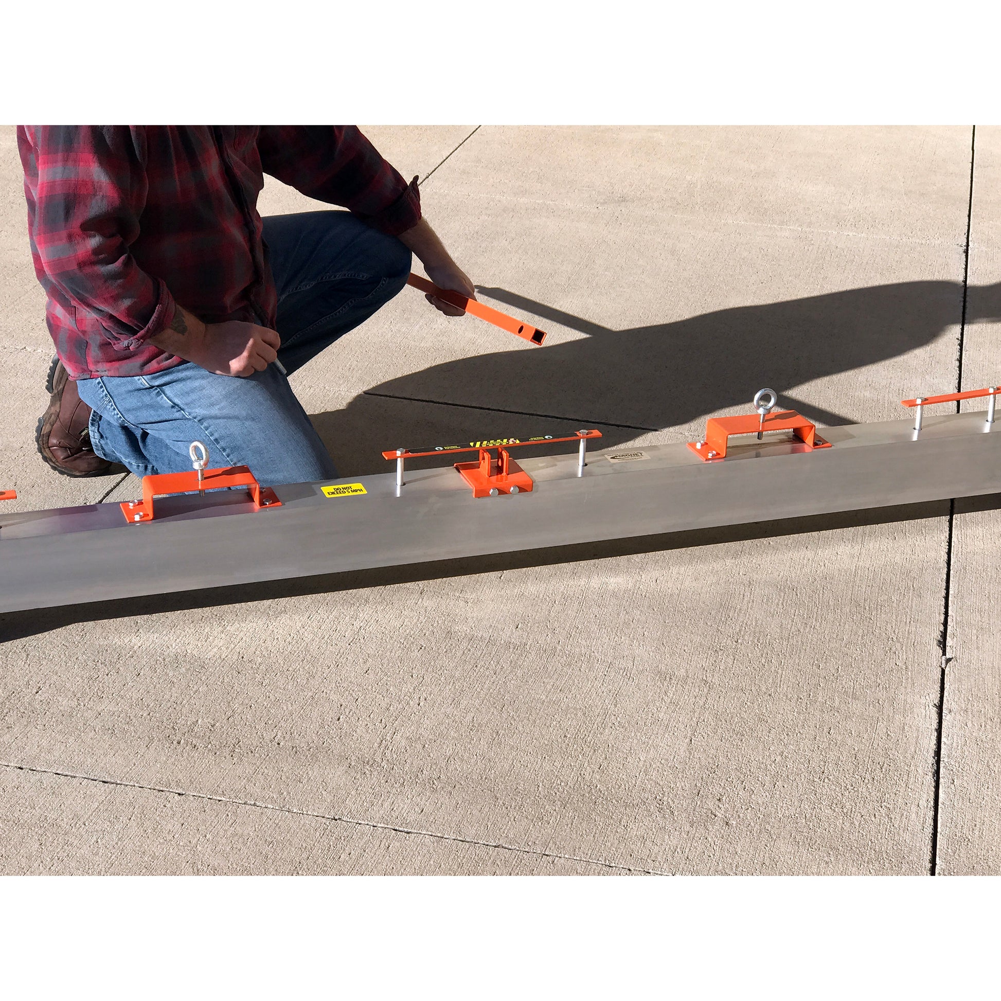 Load image into Gallery viewer, VSM-84 VersaSWEEP™ 4-in-1 Magnetic Sweeper with Quick Release - Pushing Large Handle Off
